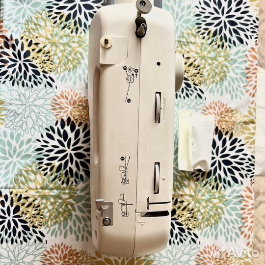 Швейная машина Brother XL-2600