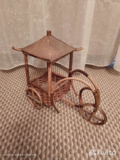 Подставка - кашпо