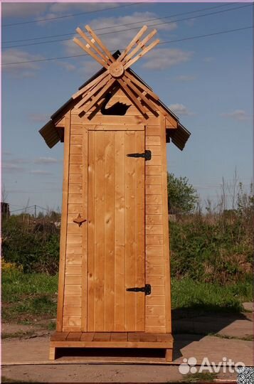 Уличный туалет деревянный DRE451