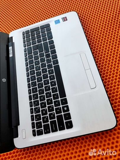 HP laptop 4ядра/две видеокарты/SSD/15.6