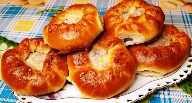 Печеные беляши,расстегаи,курники,эчпочмаки