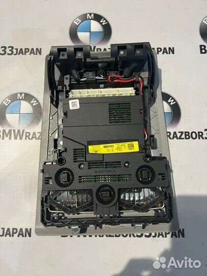 Плафон центральный Bmw F10 седан N52B25 2010