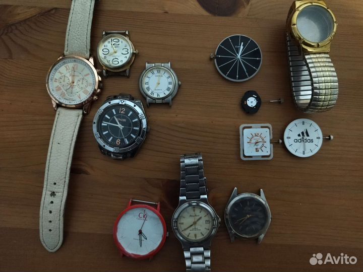 Кварцевые часы и механизмы