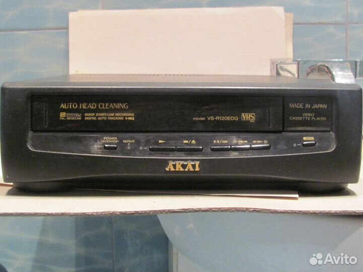 Видеоплейер Akay и значки