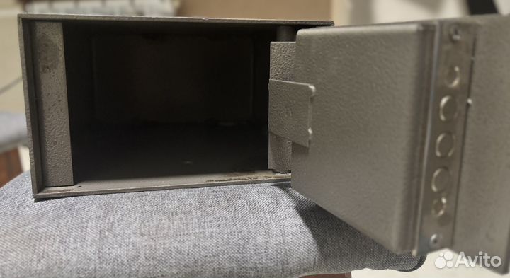 Сейф металлический бу