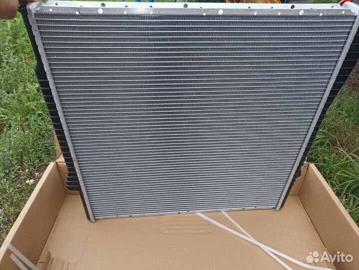 Радиатор охлаждения бмв BMW