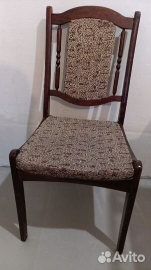 Стул деревянный