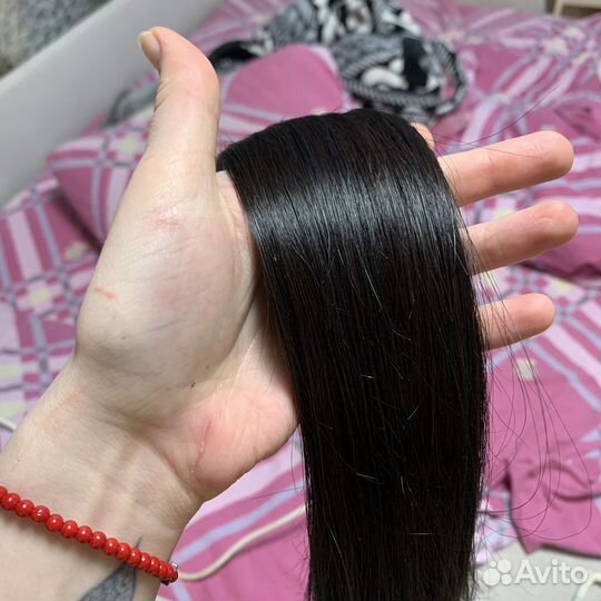 Натуральные черные волосы