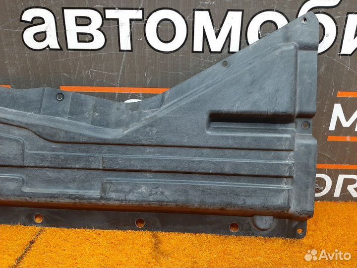 Защита днища кузова правая Bmw X5 E70 N52B30A 2007