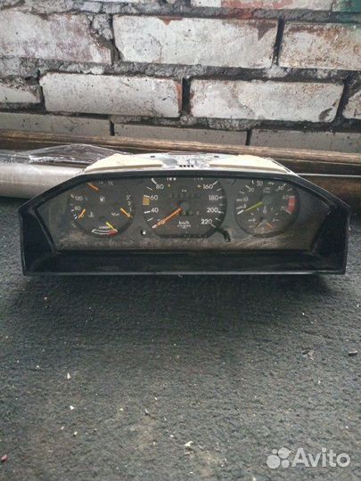 Щиток приборов Mercedes-Benz E-Class W124