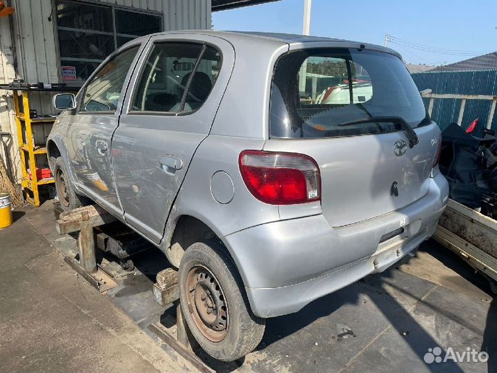 Радиатор печки 87107-52010 на Toyota Vitz SCP10 1S