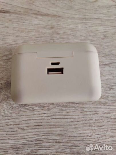 Беспроводные наушники hbq q32