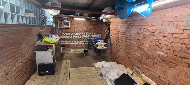 Гараж, > 30 м²