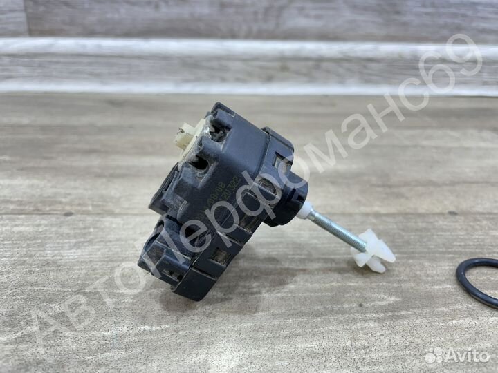 Корректор фары Toyota Camry 40 (2006-2009)