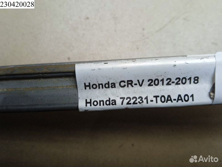 Направляющая стекла двери Honda CR-V