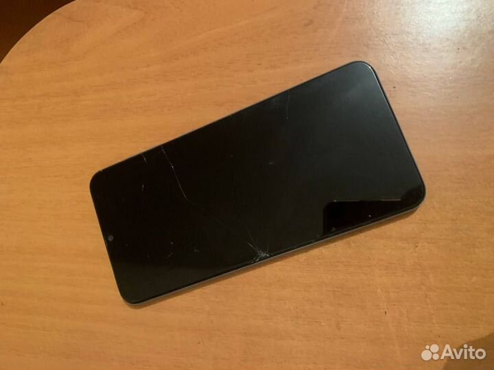 Samsung Galaxy A30, 3/64 гб