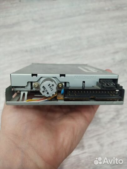 Жесткий диск и дисковод