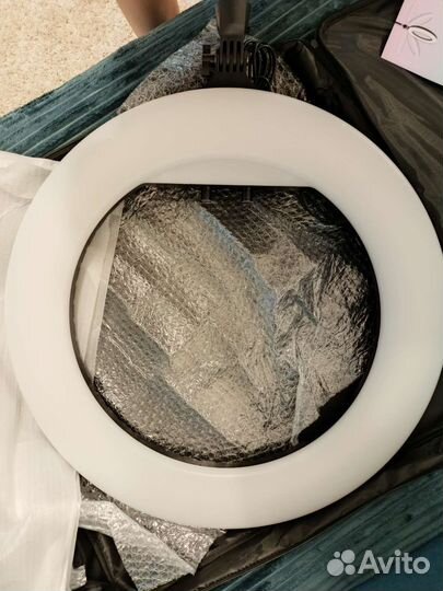 Кольцевая лампа 54см со штативом