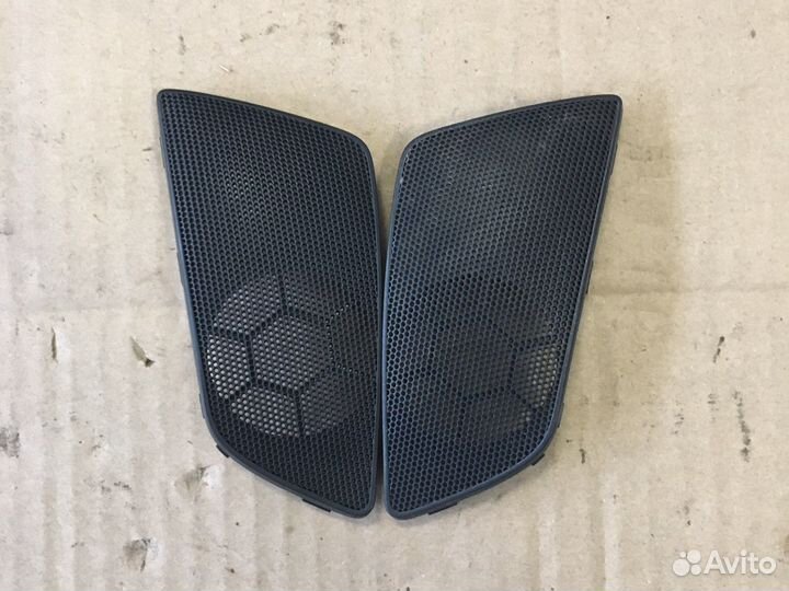 Решетка динамика задняя Skoda Octavia A5 (3371)