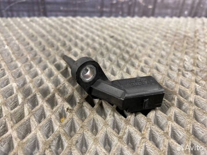 Датчик ABS левый Audi Q5 8R cdnc 2009