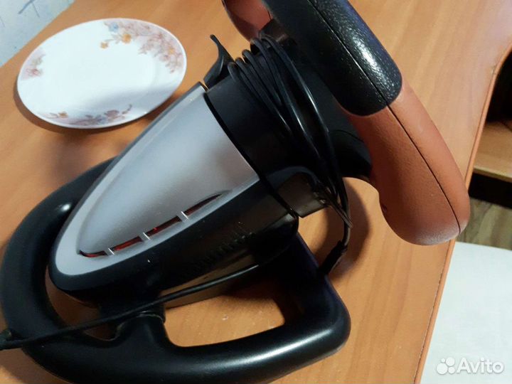 Продам игровой руль оклик