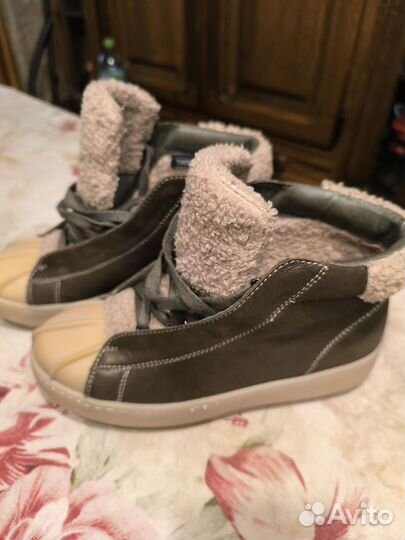 Ботинки женские зимние 38 размера