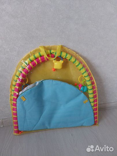 Развивающий коврик