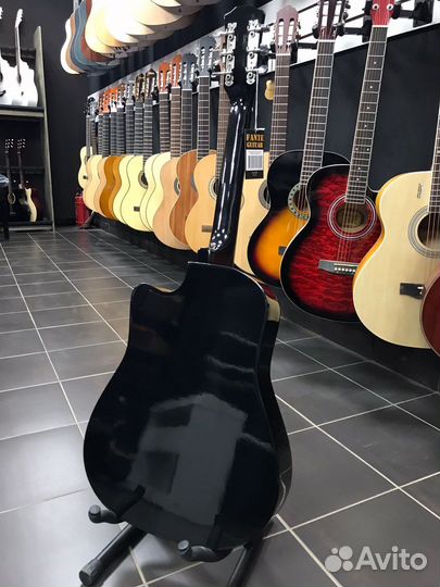 Черная гитара Новая