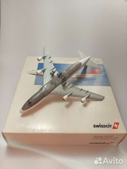 Модель самолета Swissair B 747-357 Herpa 1/500