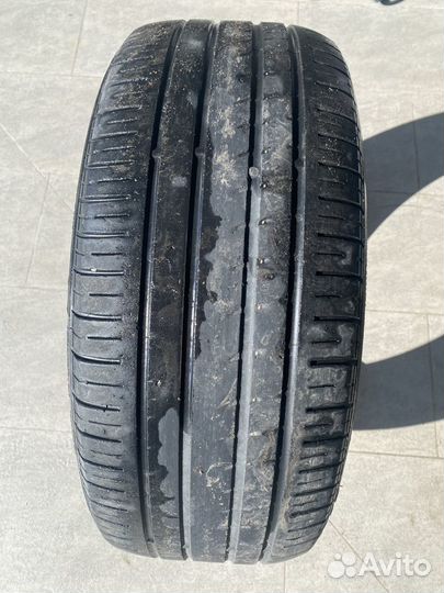 Pirelli P Zero Rosso 235/45 R19