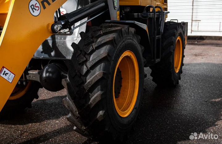 Фронтальный погрузчик Redstar ZL25S, 2023