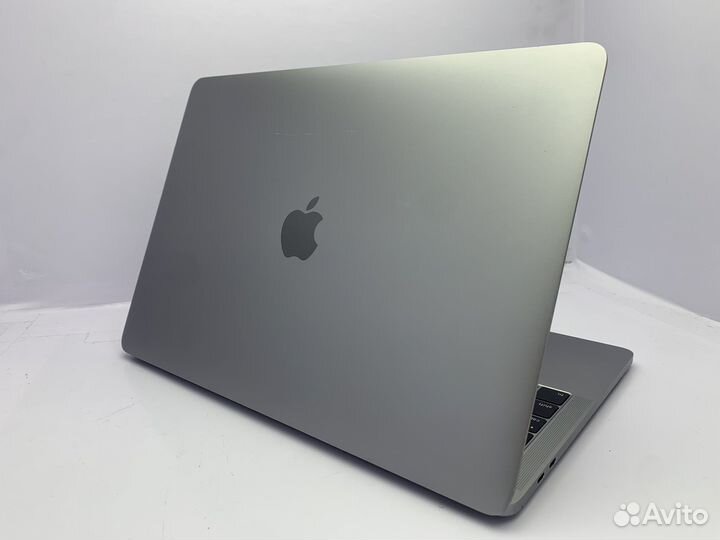 MacBook Pro 13 core i7 16 512 очень мощный 18 год