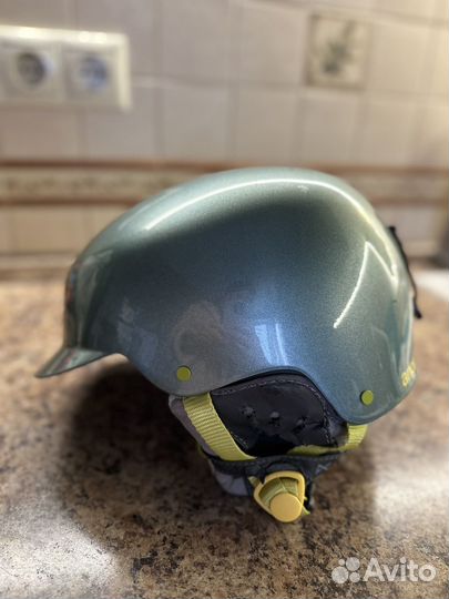 Шлем горнолыжный