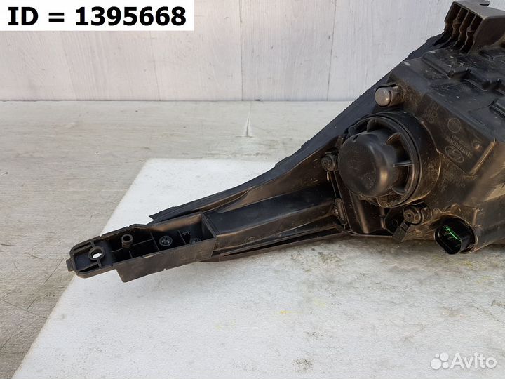 Фара правая Hyundai Creta