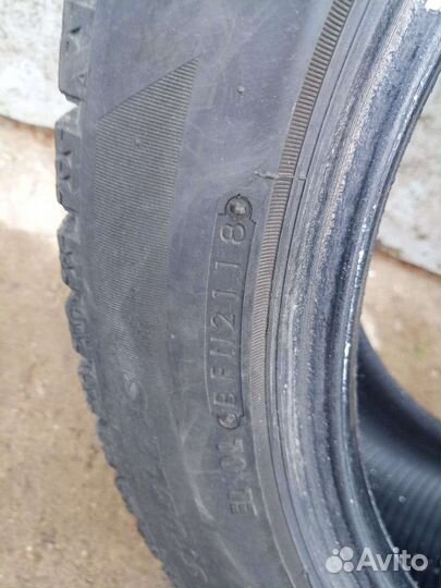 Bridgestone Blizzak Ice 235/45 R17 94S