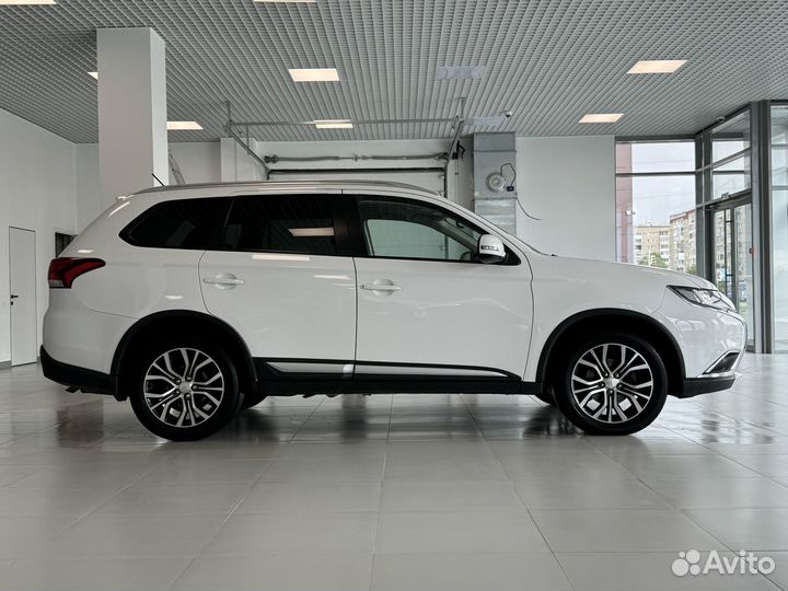 Mitsubishi Outlander 2.0 CVT, 2016, 123 000 км