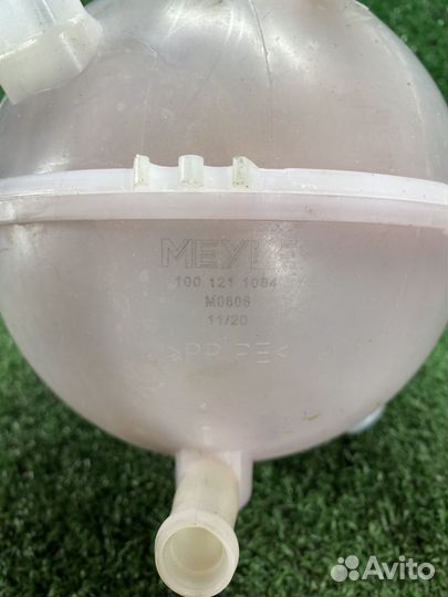 Расширительный бачок Volkswagen Bora