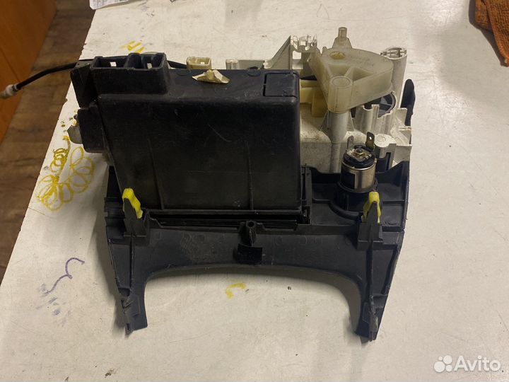 Блок управления отопителем Toyota Matrix 02-07