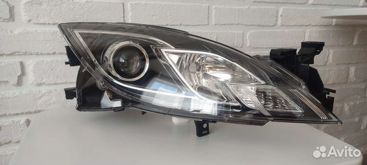 Правая фара на mazda 6 gh