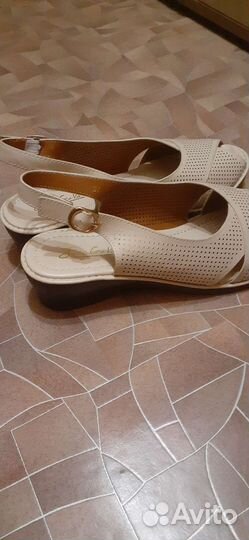 Обувь женская 41