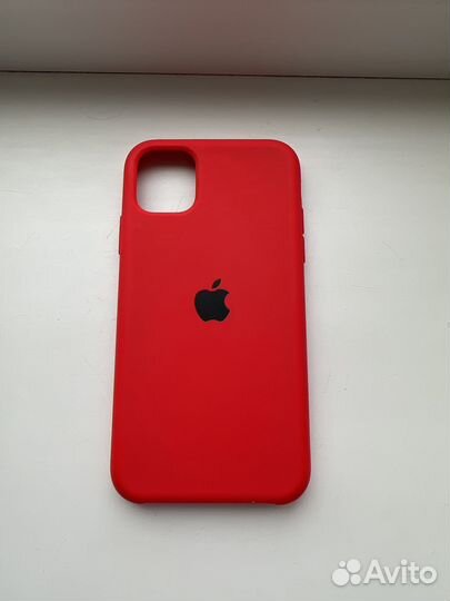 Чехлы на iPhone 11