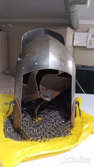 Рыцарский шлем