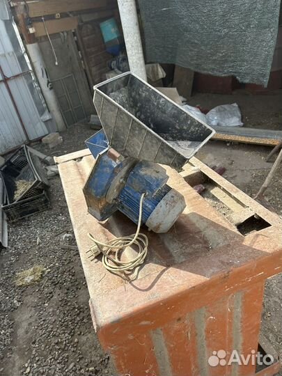 Крупорушка зернодробилка