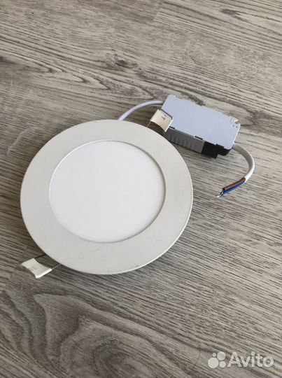 Светильник встраиваемый