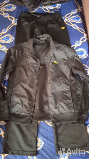 Костюм спортивный