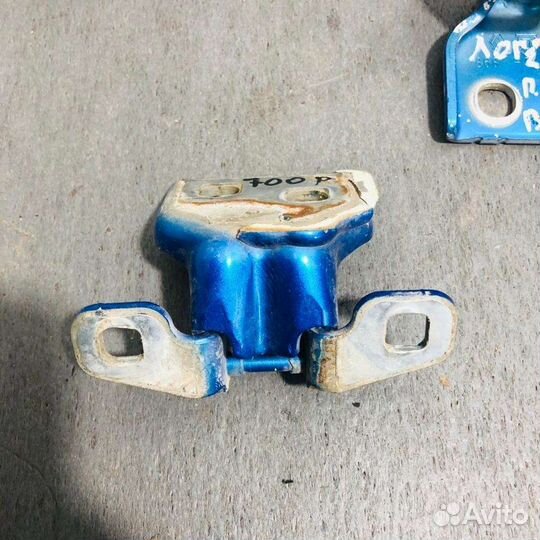 Renault Logan 2 петля двери правая (Авторазбор Атп