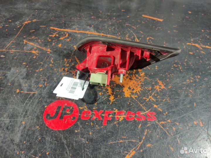 Фонарь крышки багажника левый Infiniti G35 V36