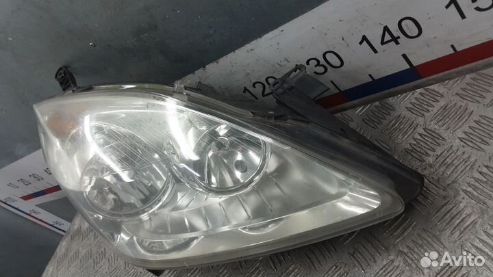 Фара Opel Zafira B (2005-2012)