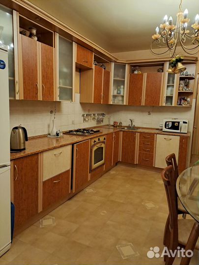 Кухонный гарнитур угловой