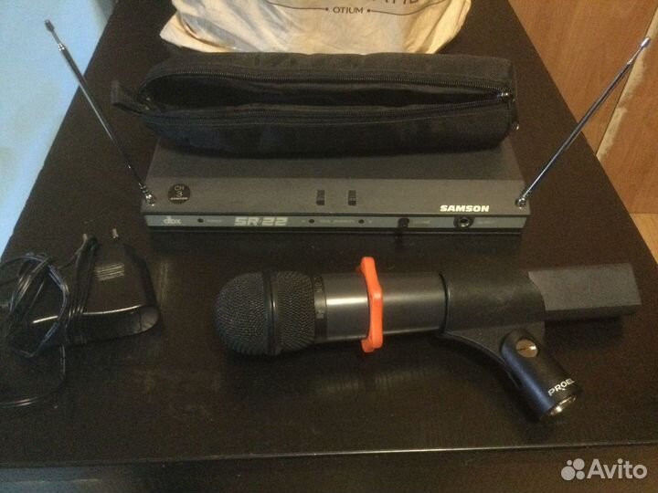 Радиомикрофон Electro voice DBX Samson